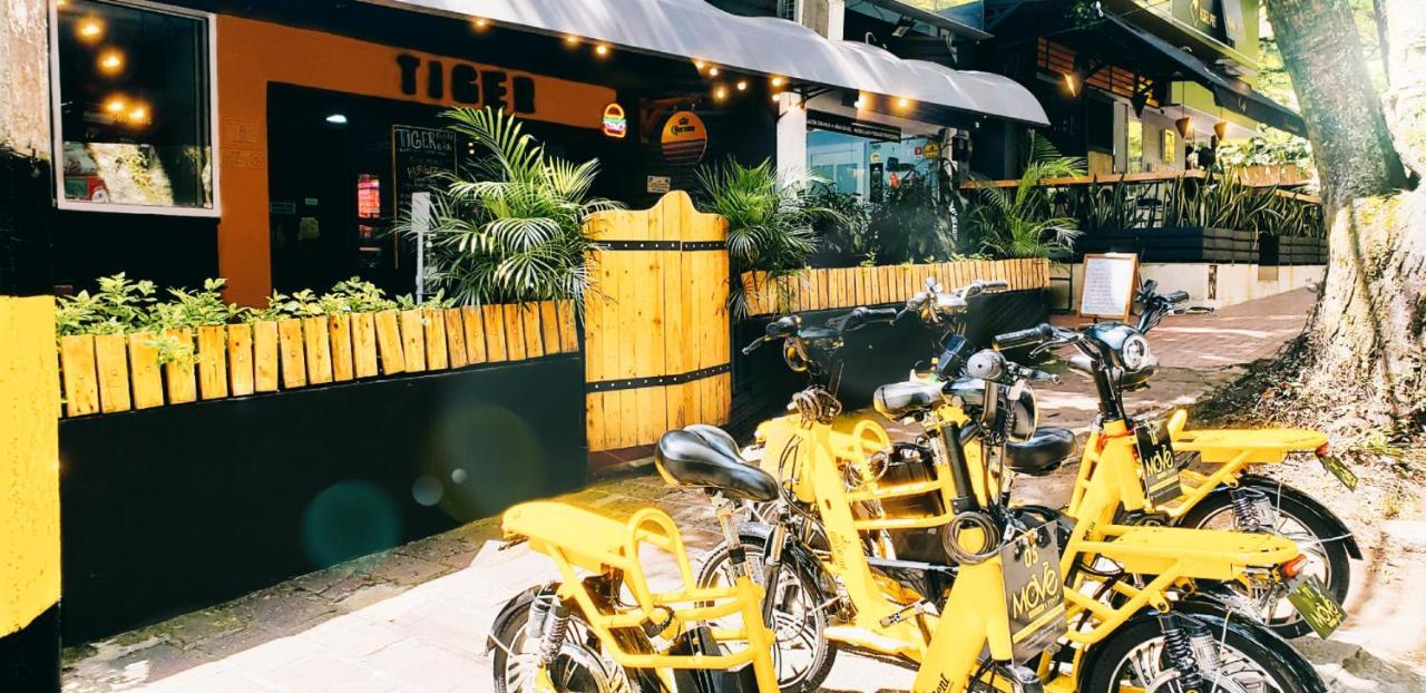 Tiger Hostel Medellin Exterior photo