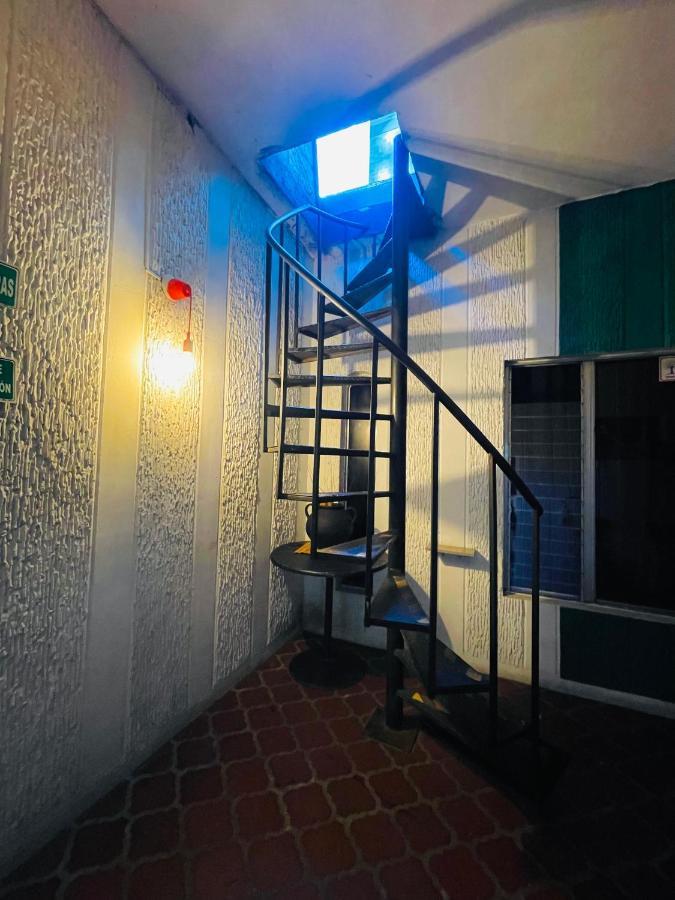 Tiger Hostel Medellin Exterior photo